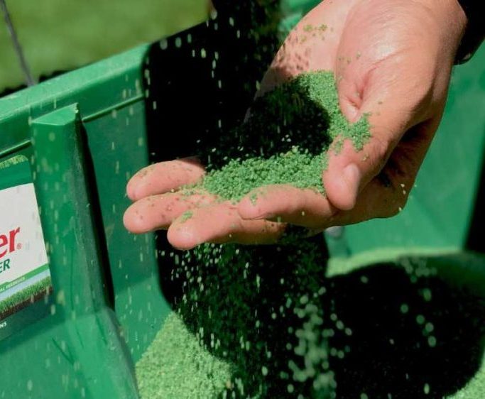 infill Orange County Artificial Grass Cleaning, Odor Removal & Repairs